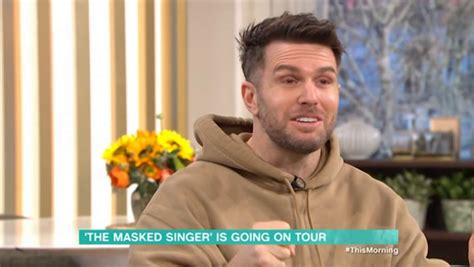 Joel Dommett explains how he turned tables on sex tape。